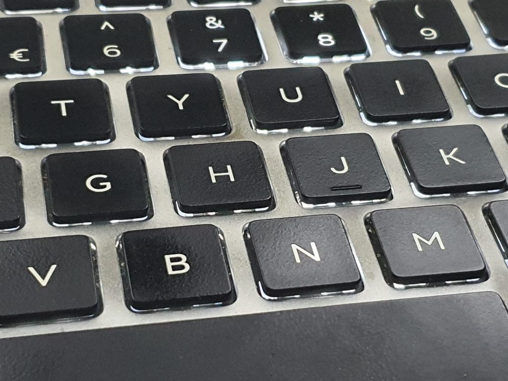 Klawiatura laptopa przycięte edited